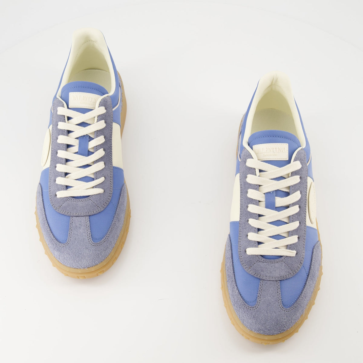 UpVillage Sneakers