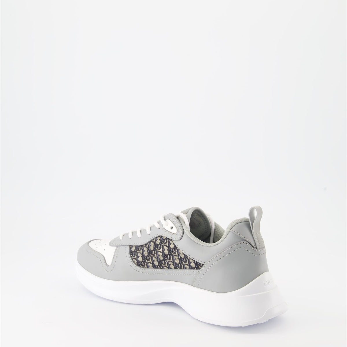 B25 sneakers