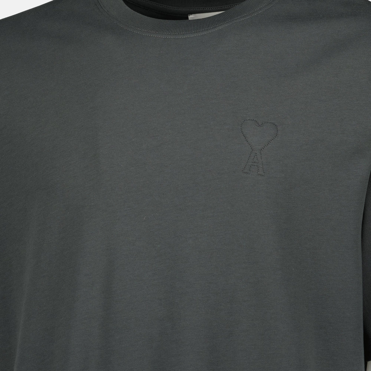 T-shirt logo