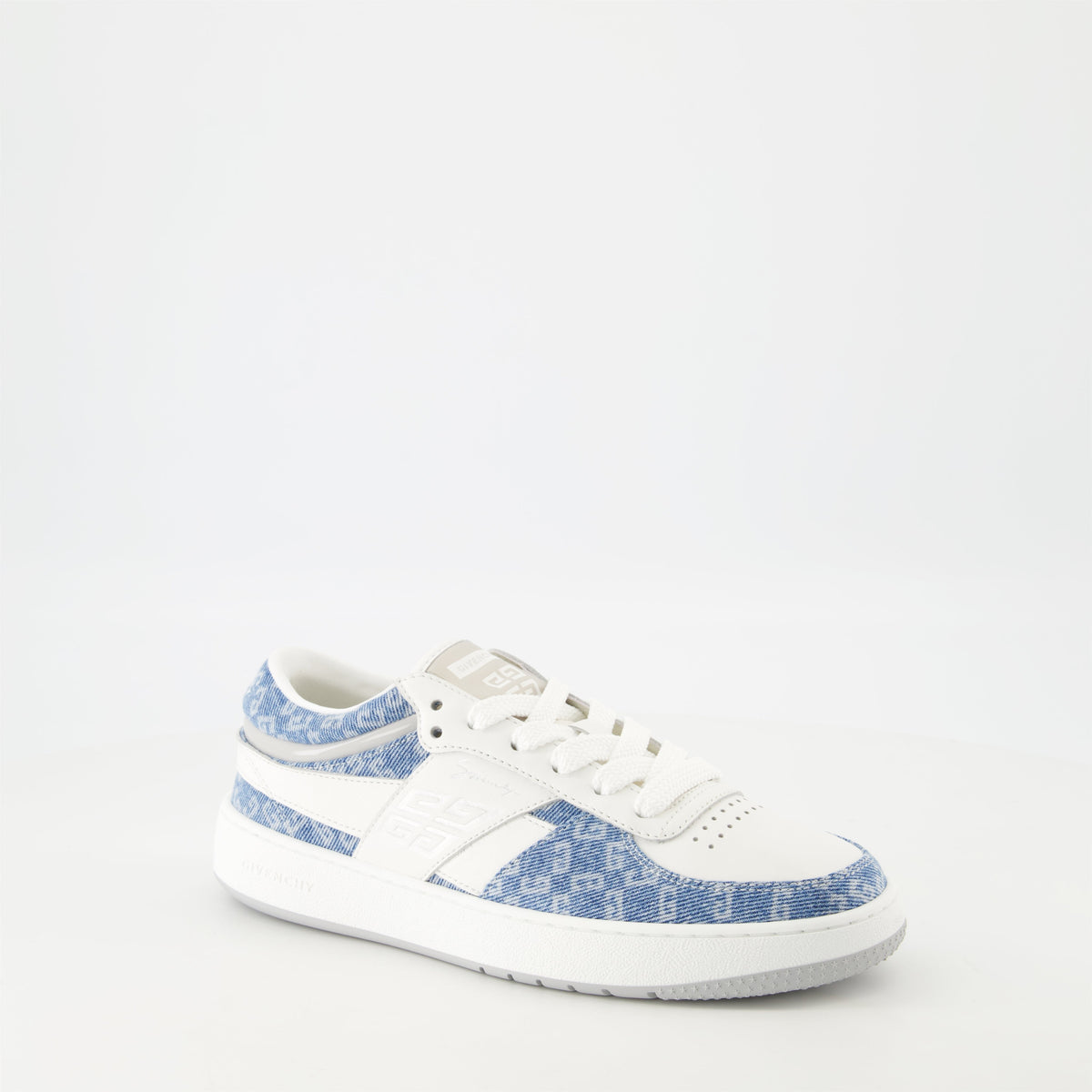 G Move Sneakers