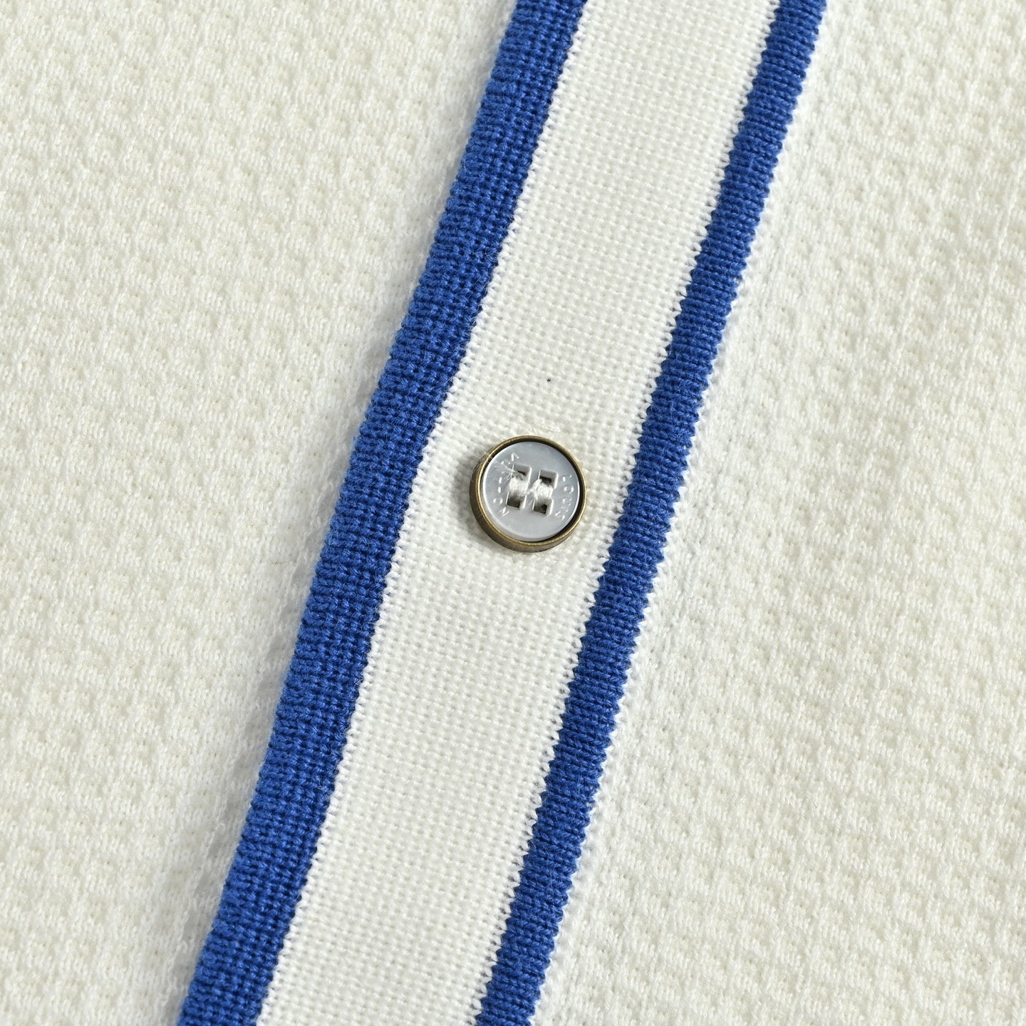Contrast Trim Knit Shirt - White