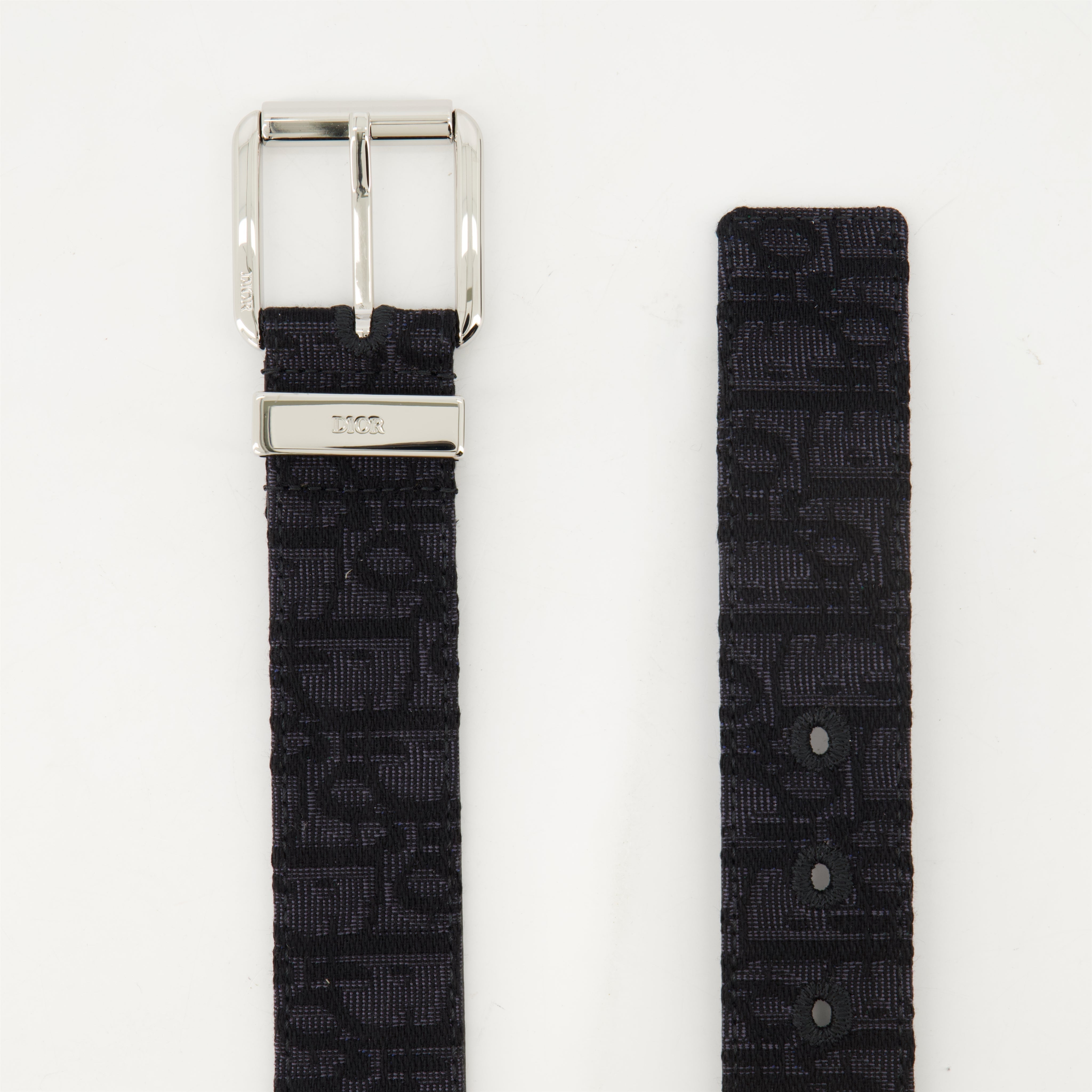 Oblique Belt