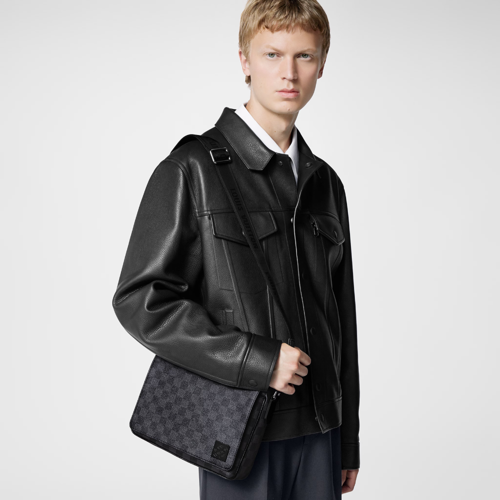 District PM – Damier Graphite | Navy & Black