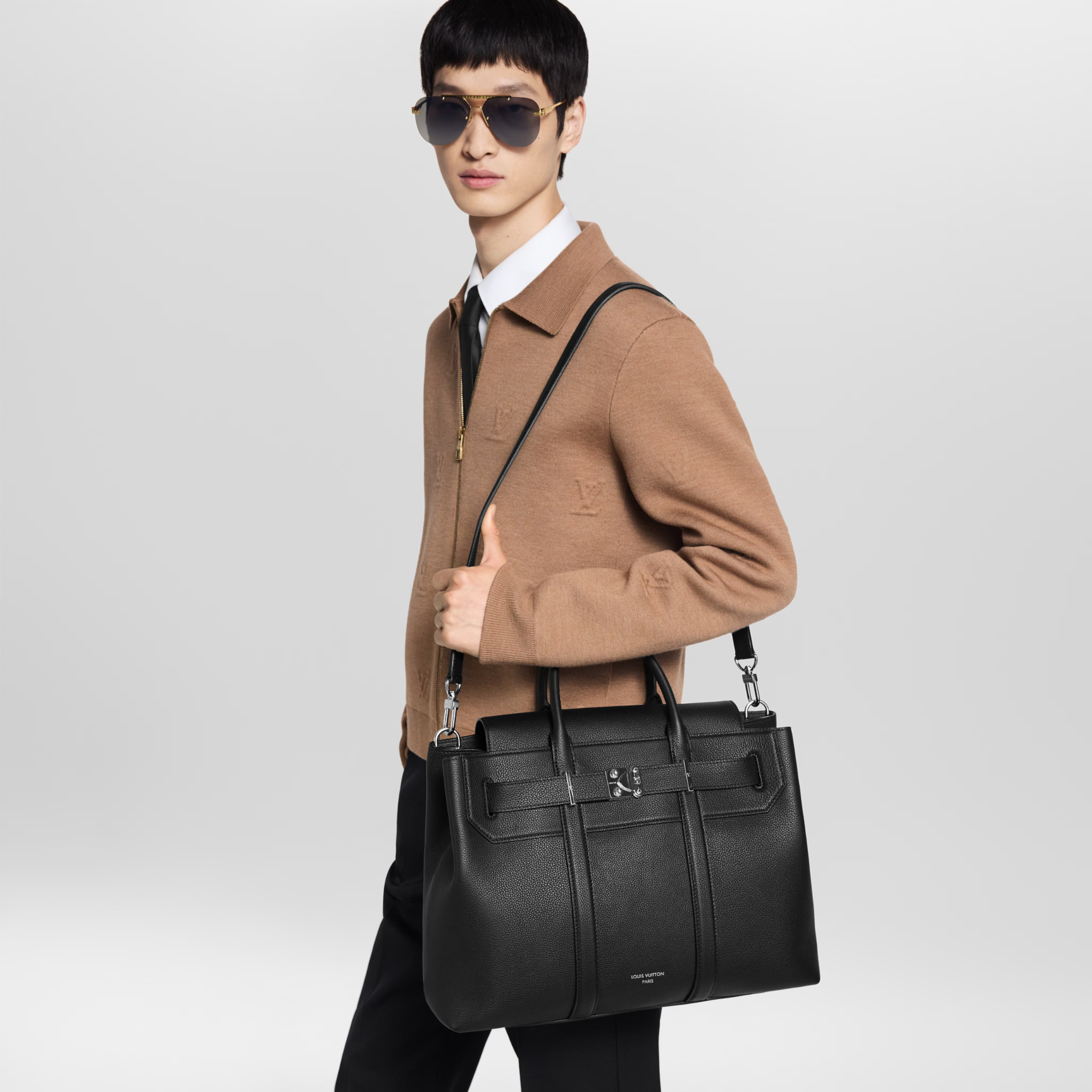 Georges Tote MM | Black & Navy