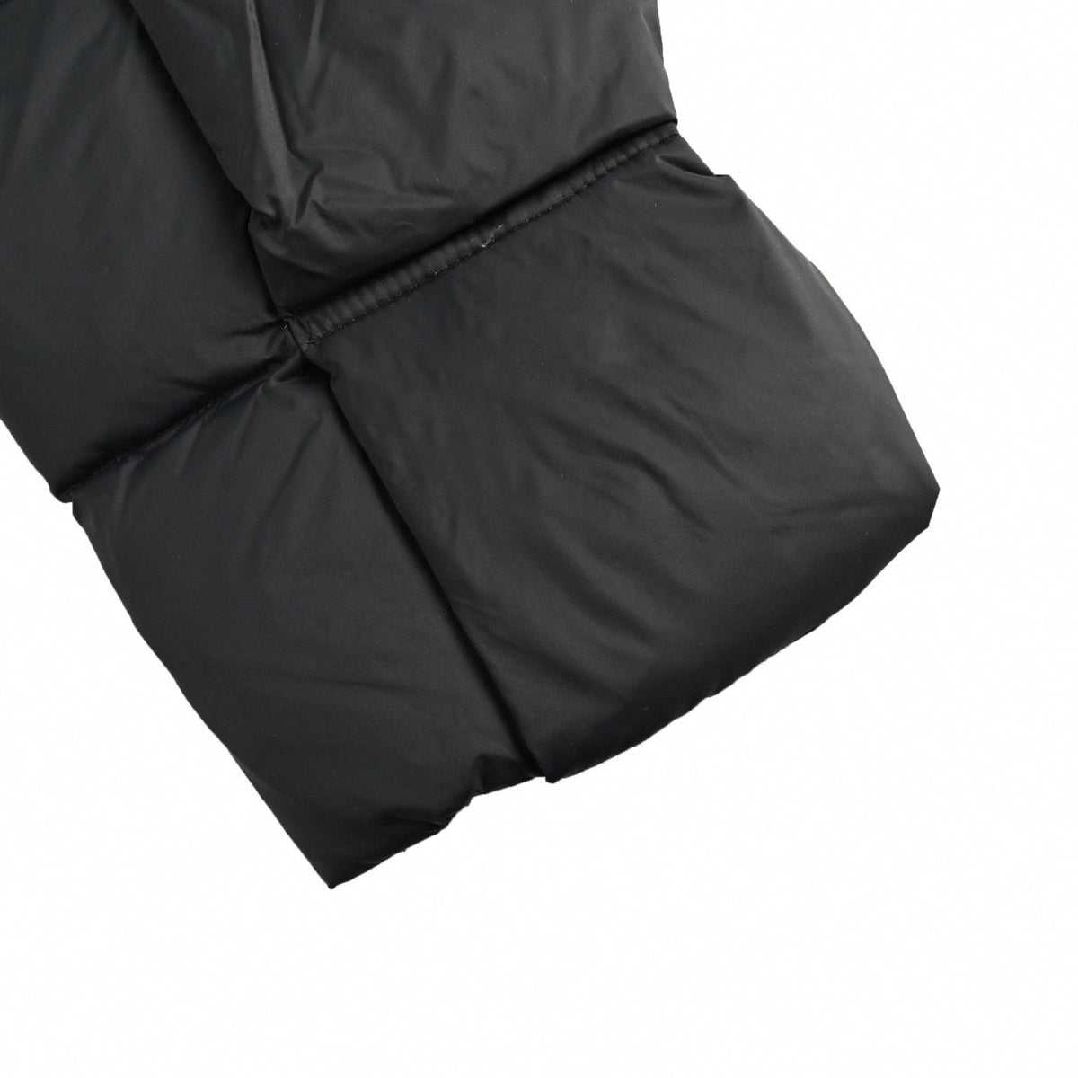 Raxxy 3D Sculptural Puffer | Black