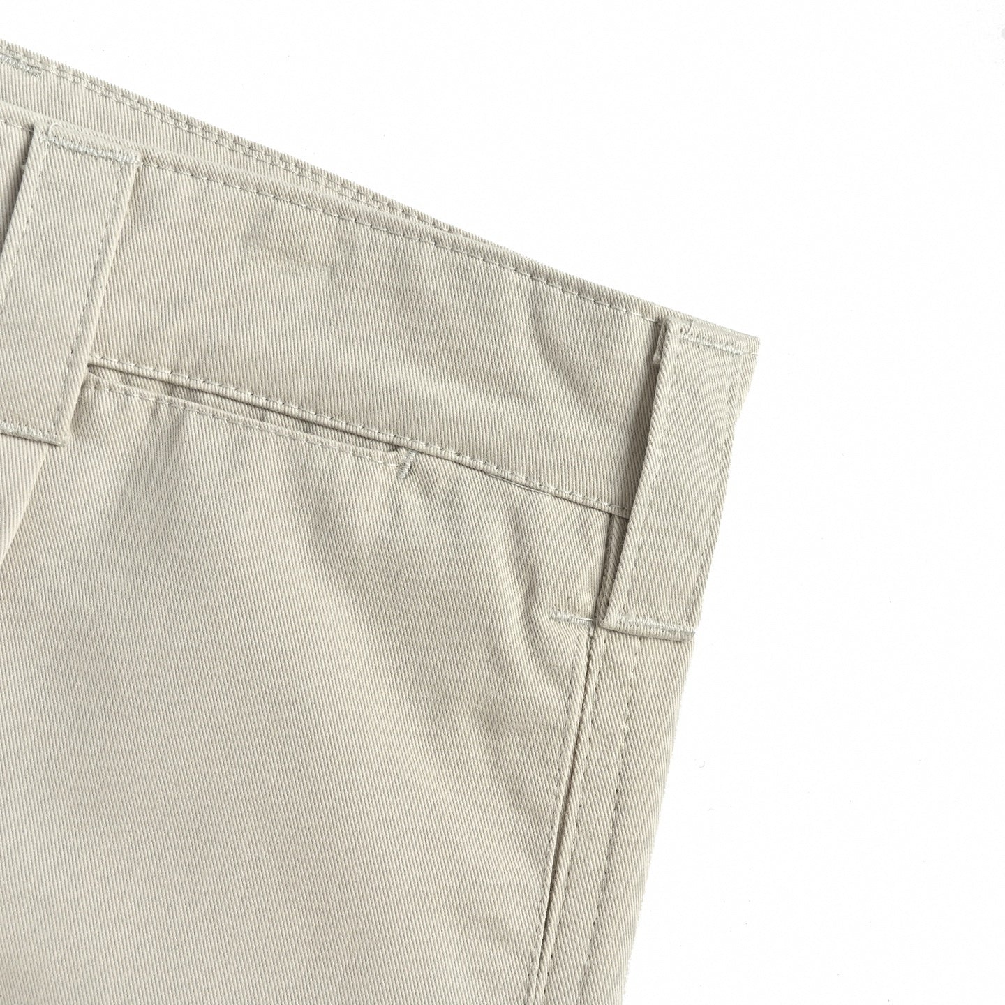 Pleated Cotton Bermuda Shorts | Beige
