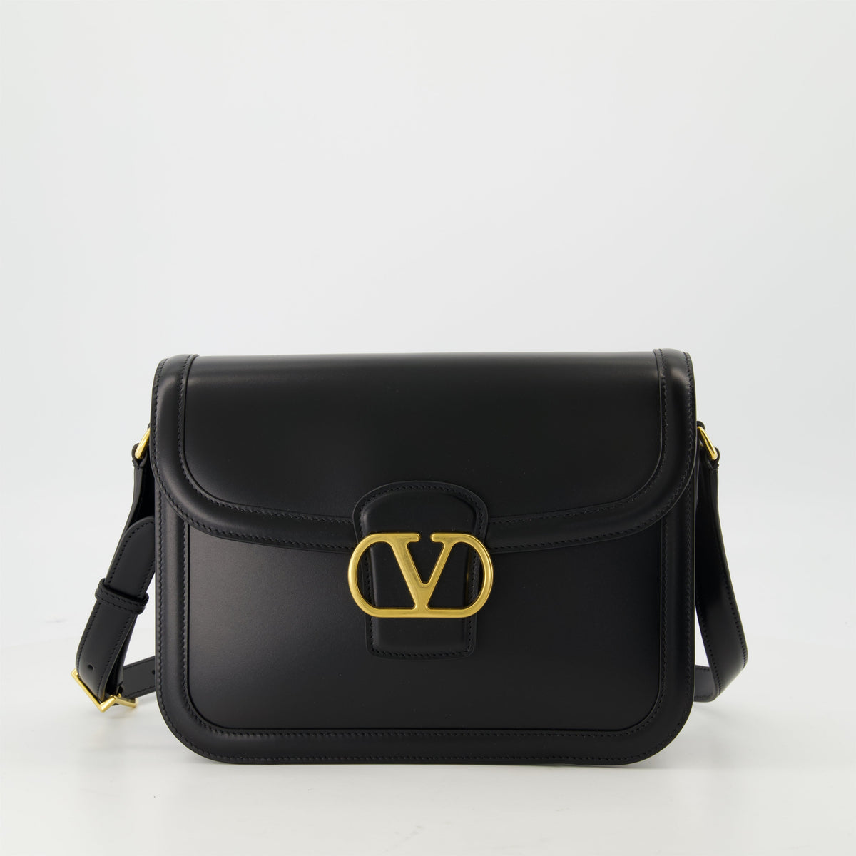 VLogo 9T05 Shoulder Bag