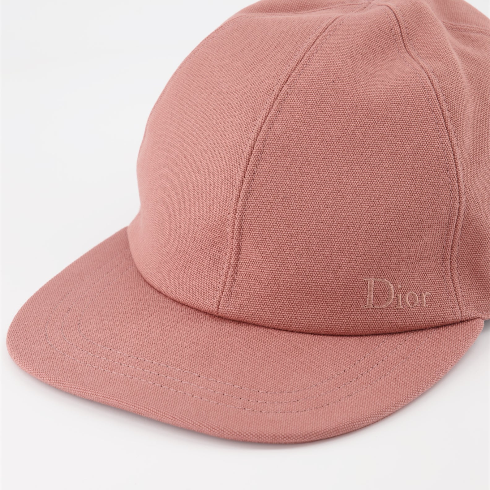 Oblique cap