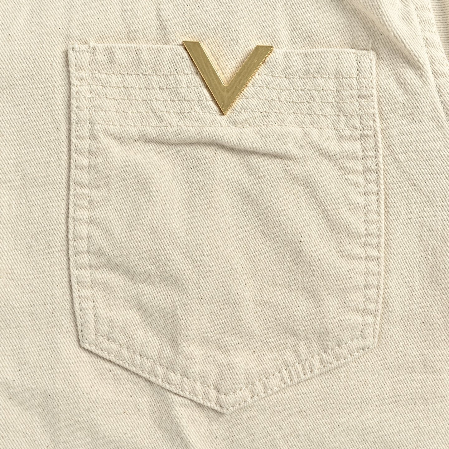 V-Logo Twill Short Sleeve Shirt | Cream