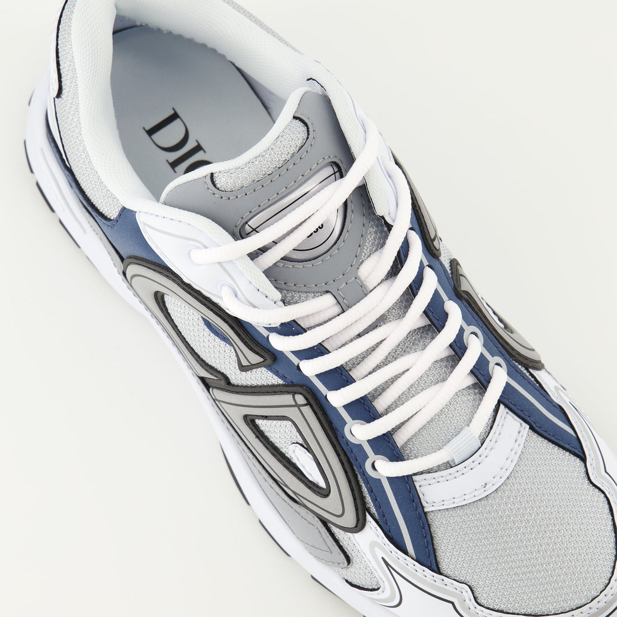 B30 Sneakers