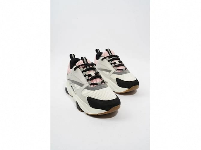 B22 Paneled Sneaker
