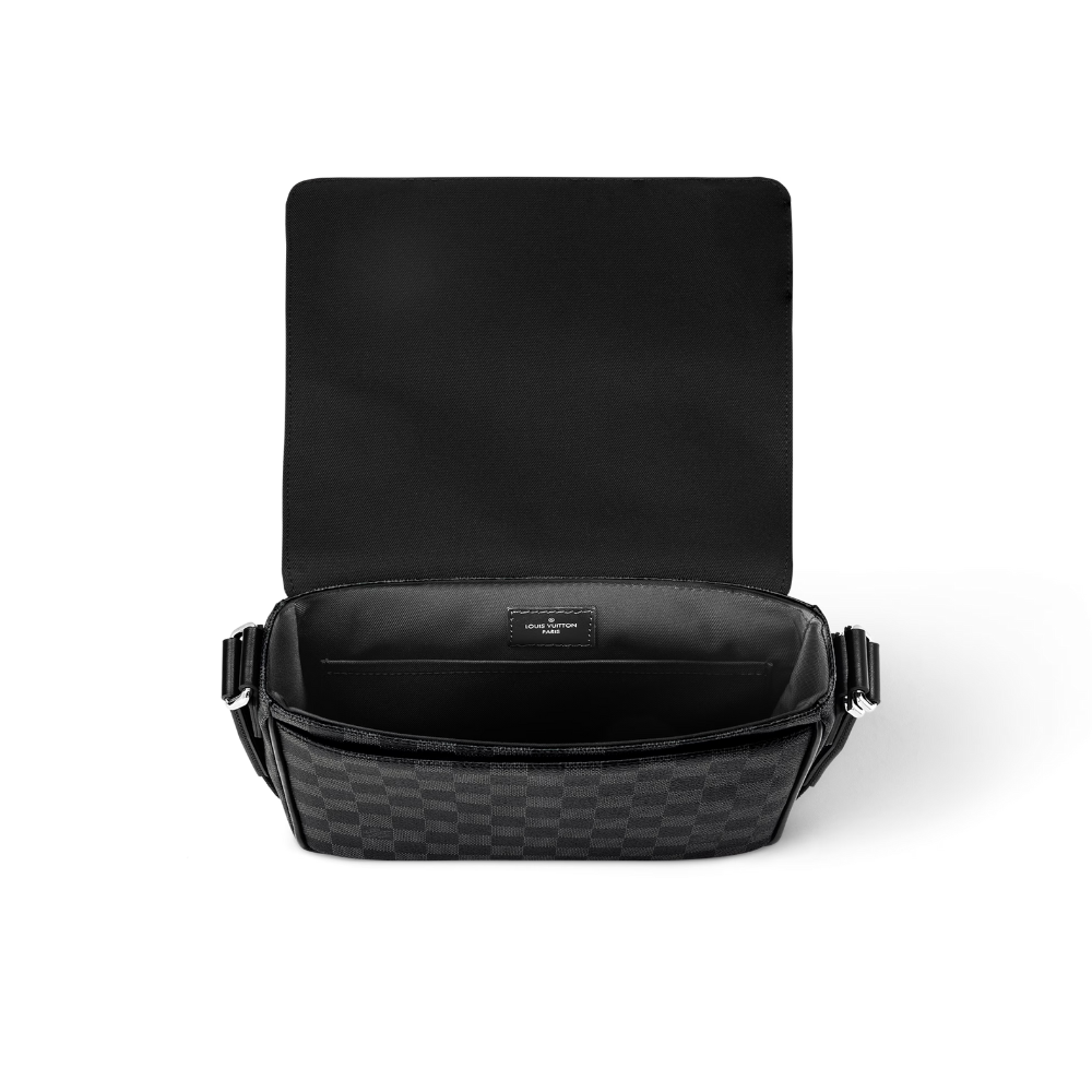 District PM – Damier Graphite | Navy & Black