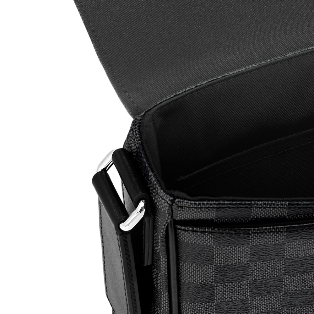 District PM – Damier Graphite | Navy & Black