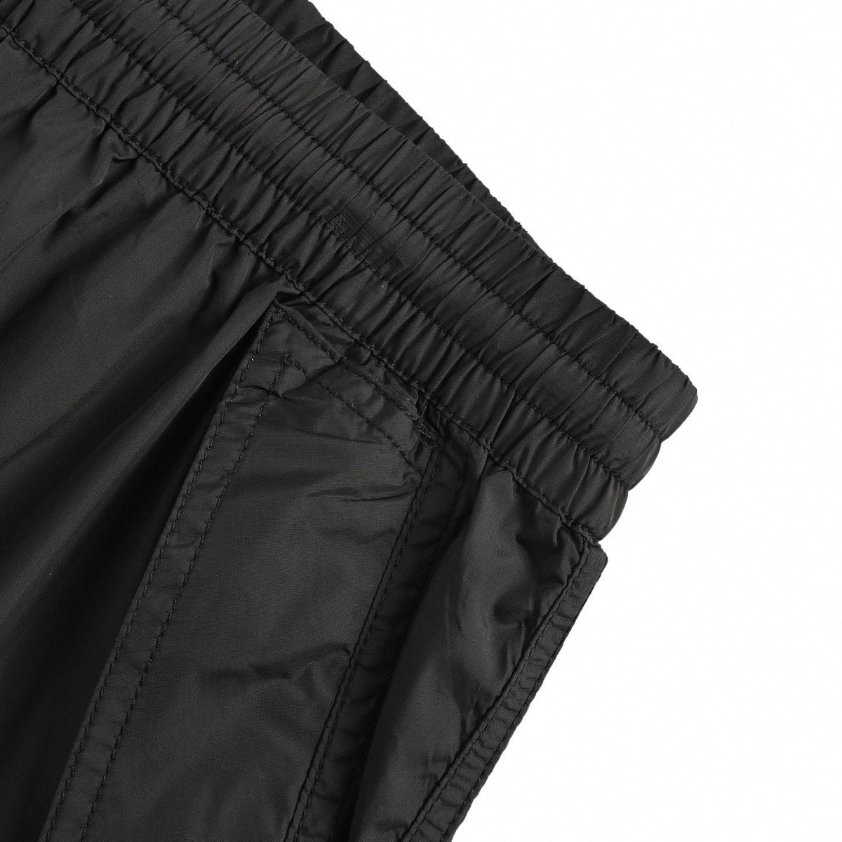 Enamel Triangle Logo Nylon Shorts | Black