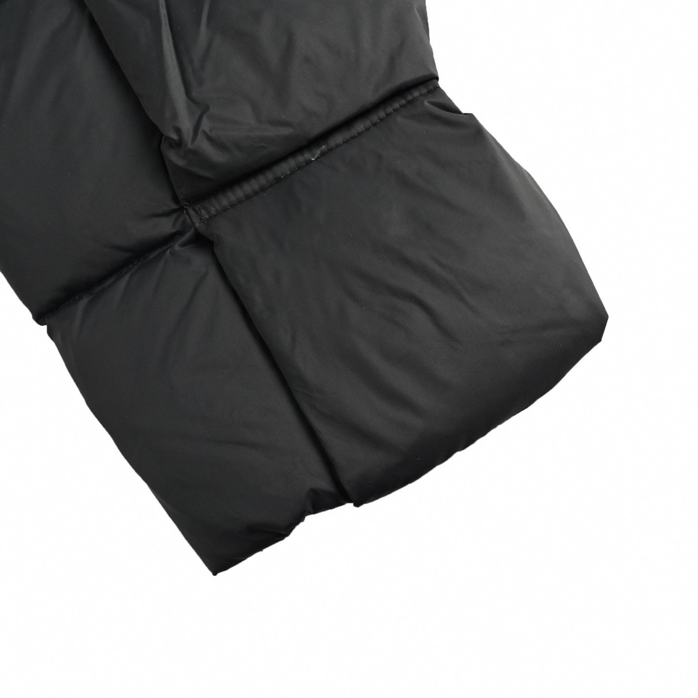 Raxxy 3D Sculptural Puffer | Black