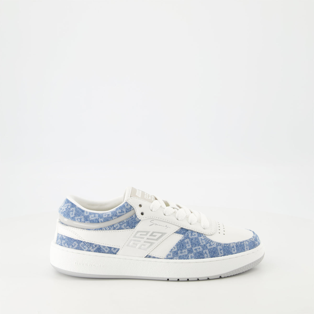 G Move Sneakers