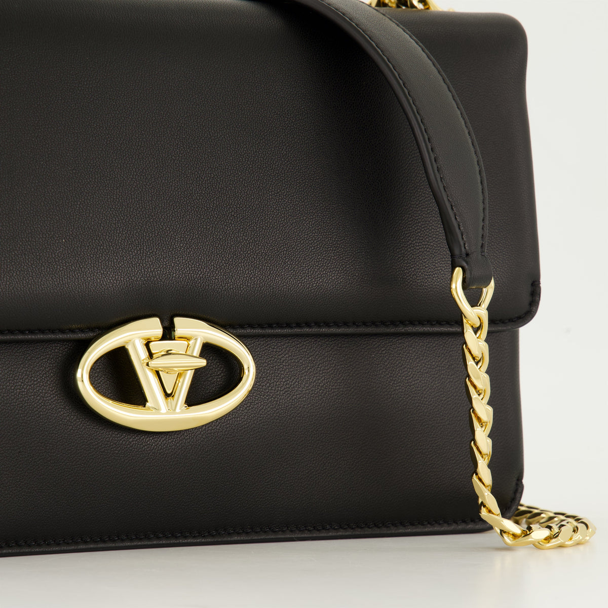 VLogo locker bag