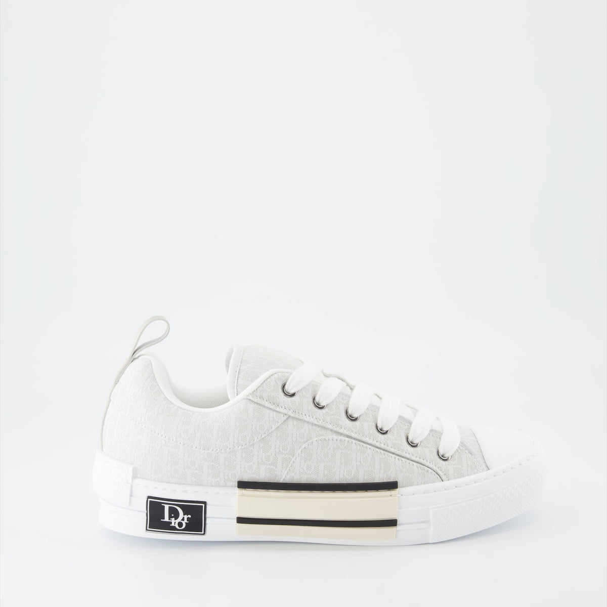B23 sneakers