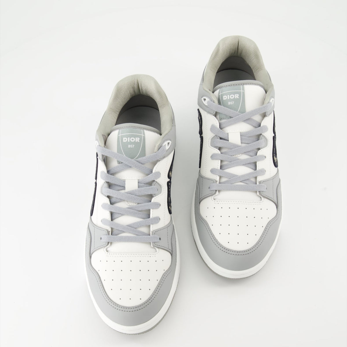 B57 Sneakers