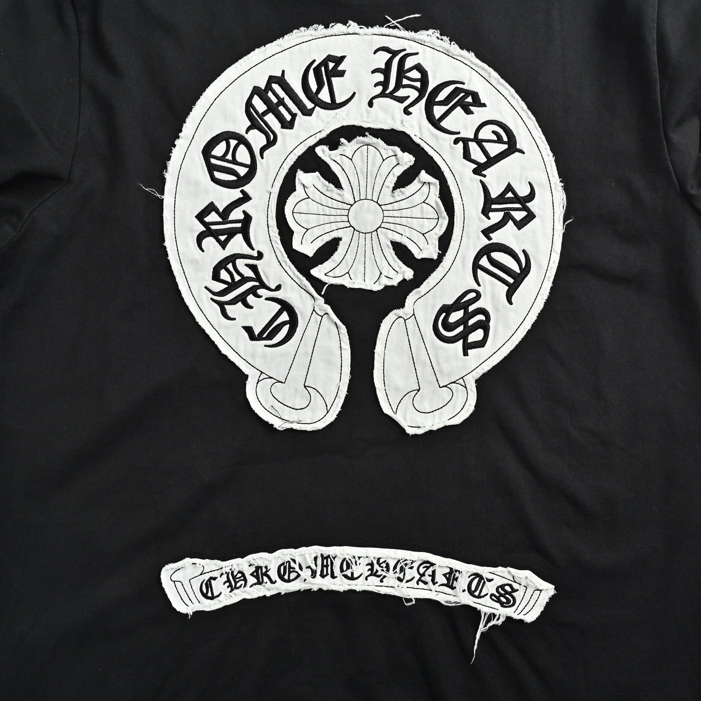 Frayed Appliqué Horseshoe T-Shirt | Black