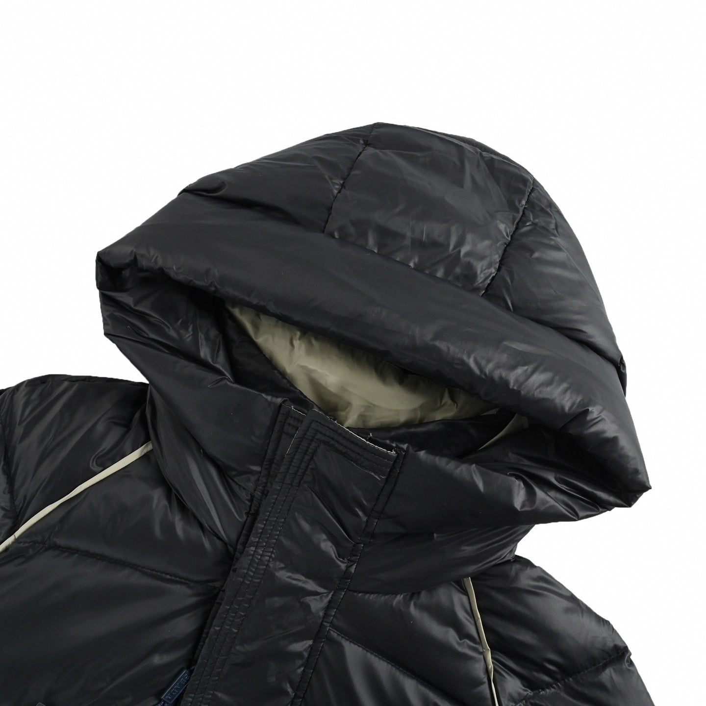 Contrast Piping Hooded Down Jacket | Black